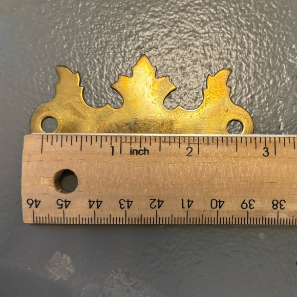 8 Vintage Solid Brass Chippendale Batwing Drawer Pulls Drop Handles EUC - Picture 6 of 7